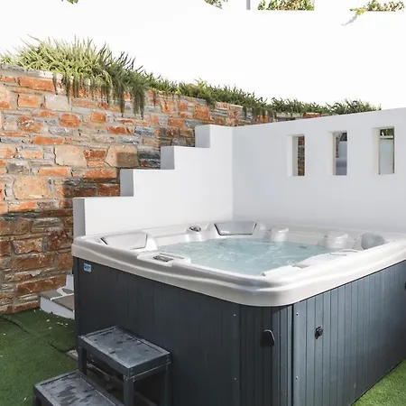 Harmony Luxury Naxos 펜션 Kastrákion